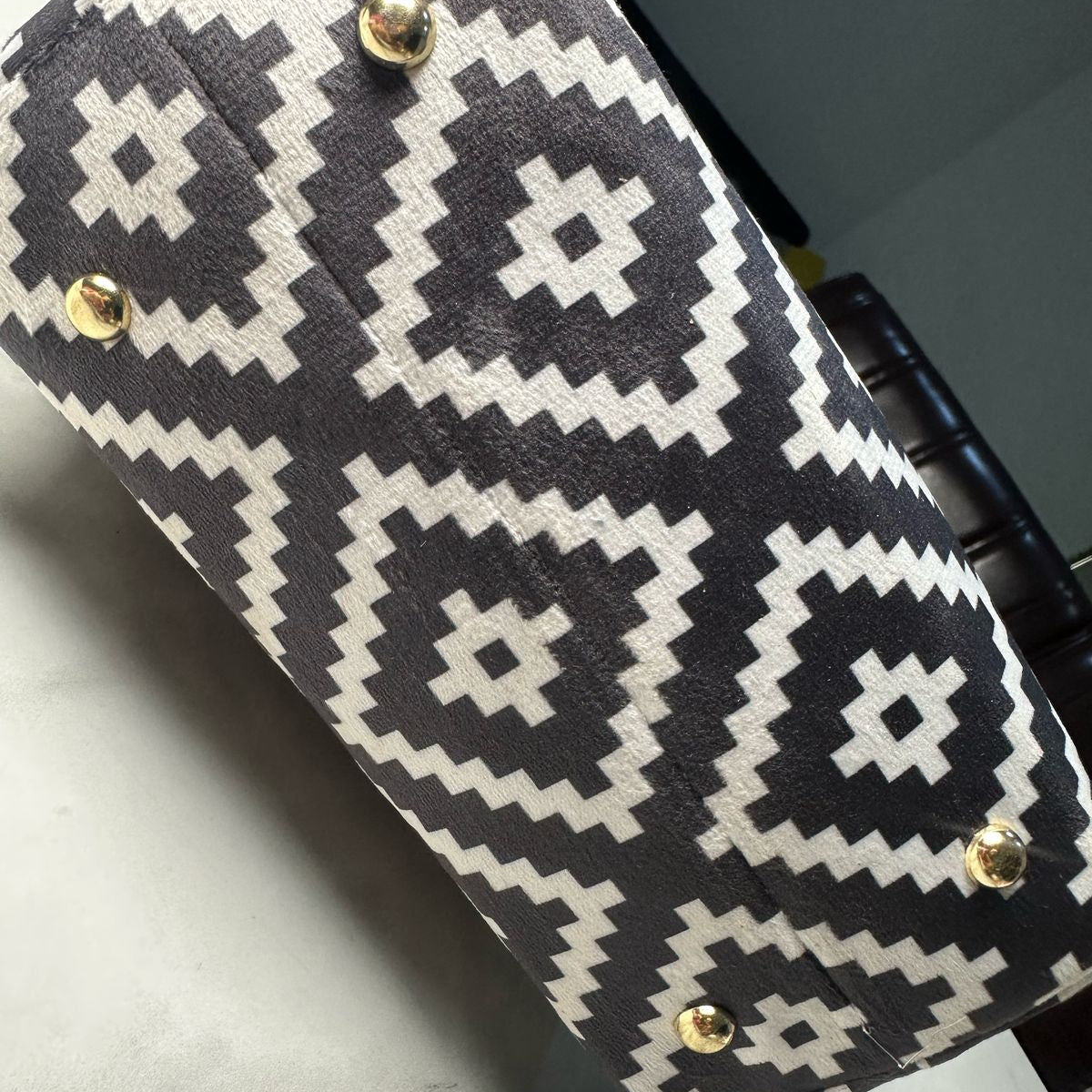 Trendy Geometric Pattern Handbag