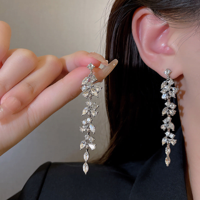 Zircon dangle Earring