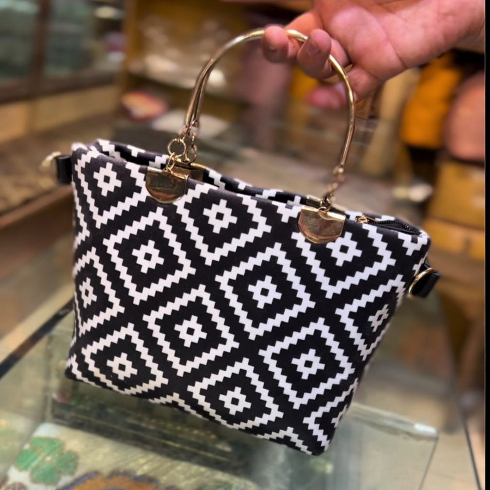 Trendy Geometric Pattern Handbag