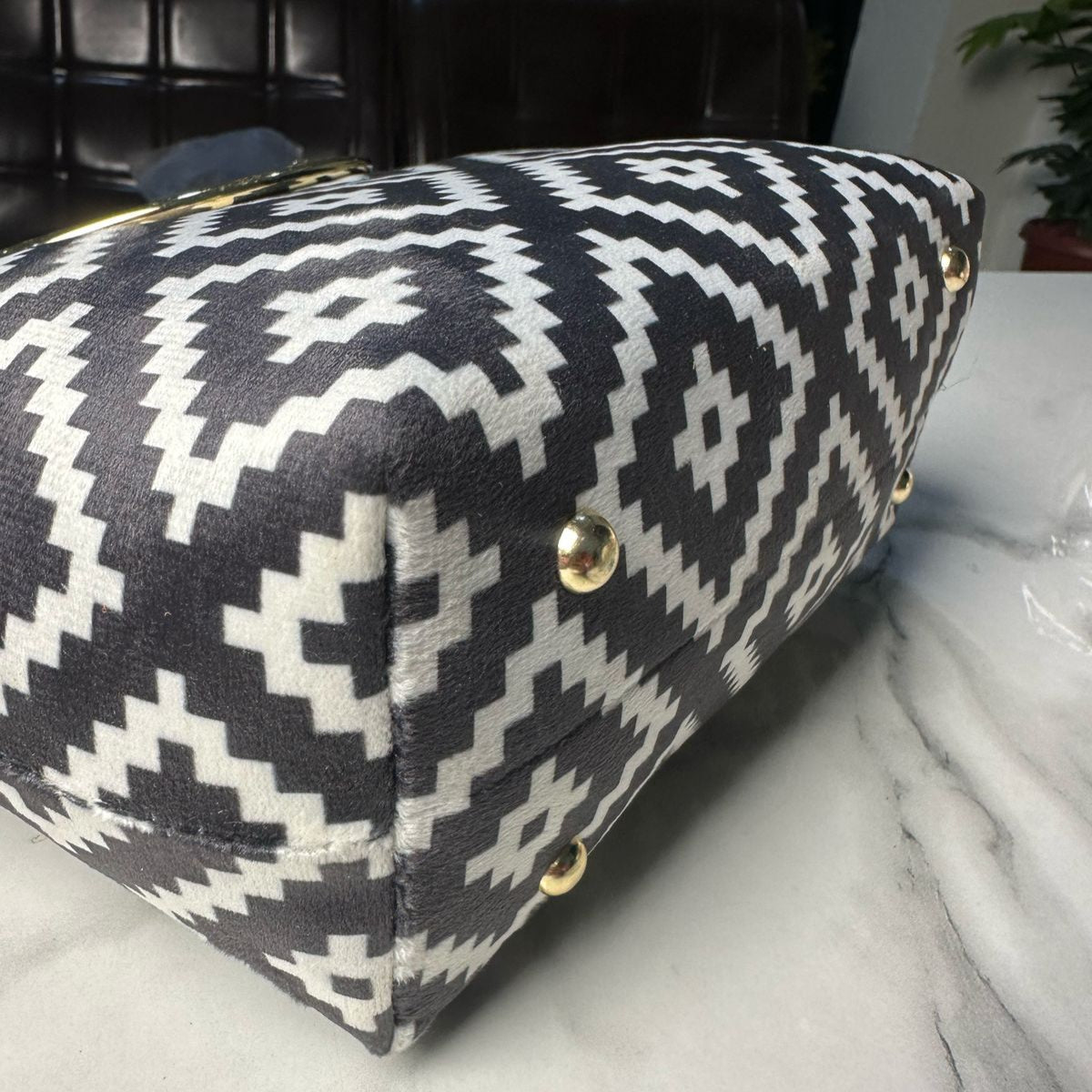 Trendy Geometric Pattern Handbag