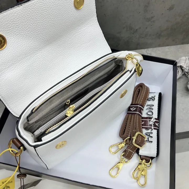 Stylish Two-Tone Shoulder Bag